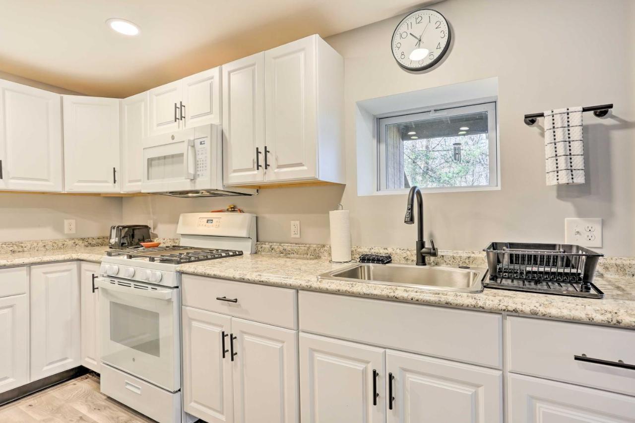 Charming Beacon Apt With Fire Pit Near Hiking! Exterior foto
